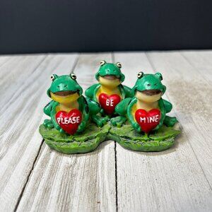 Vintage Three Frogs " Please Be Mine " Figurine Valentine's Gift Decor